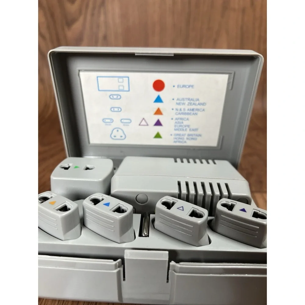 Foreign Voltage Outlet Adaptor Set Philips PM62068 Dual Wattage Converter Clean